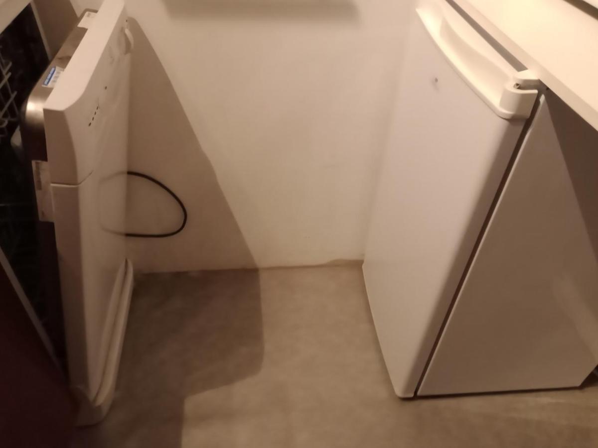 895 Alexis Jaubert Apartment Saint-Pantaléon-de-Larche Екстериор снимка