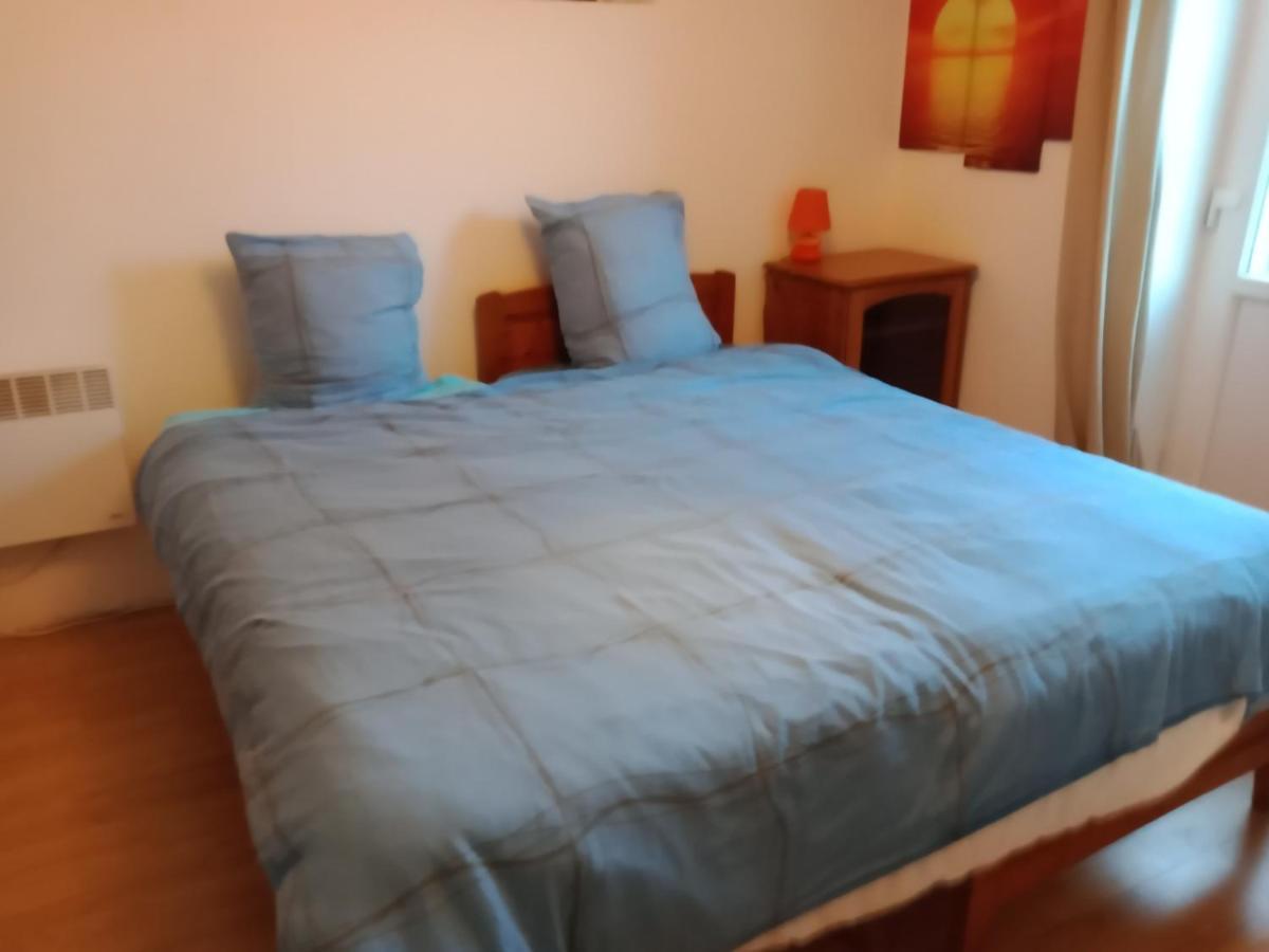 895 Alexis Jaubert Apartment Saint-Pantaléon-de-Larche Екстериор снимка