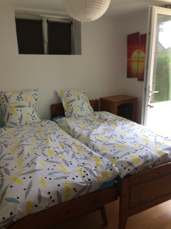 895 Alexis Jaubert Apartment Saint-Pantaléon-de-Larche Екстериор снимка